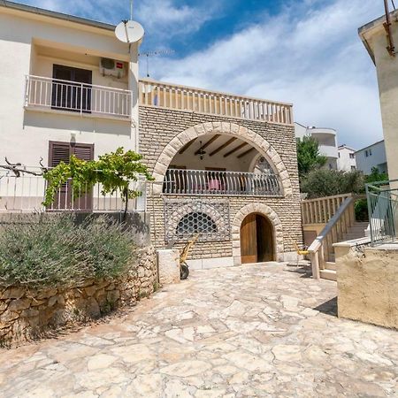 Apartment Smiljan Примоштен Экстерьер фото