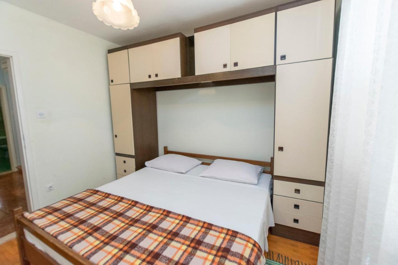 Apartment Smiljan Примоштен Экстерьер фото