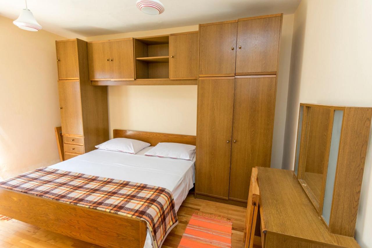 Apartment Smiljan Примоштен Экстерьер фото