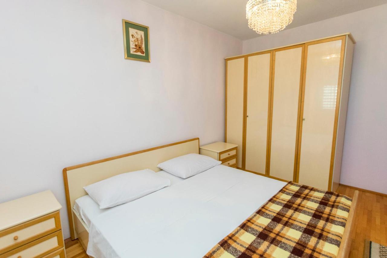 Apartment Smiljan Примоштен Экстерьер фото
