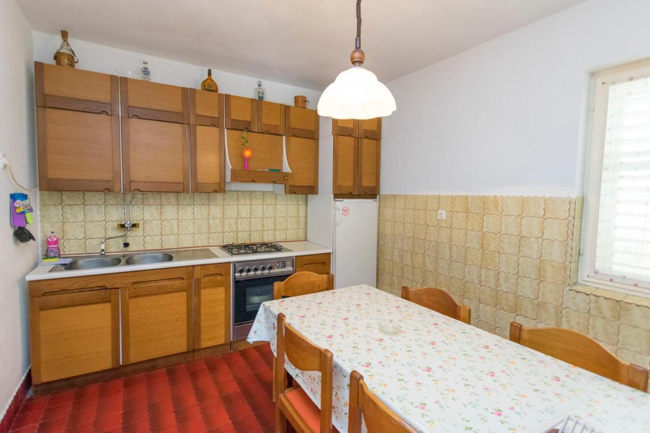 Apartment Smiljan Примоштен Экстерьер фото
